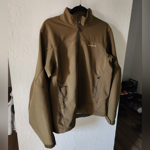 Patagonia Softshell Jacket - Picture 1 of 4